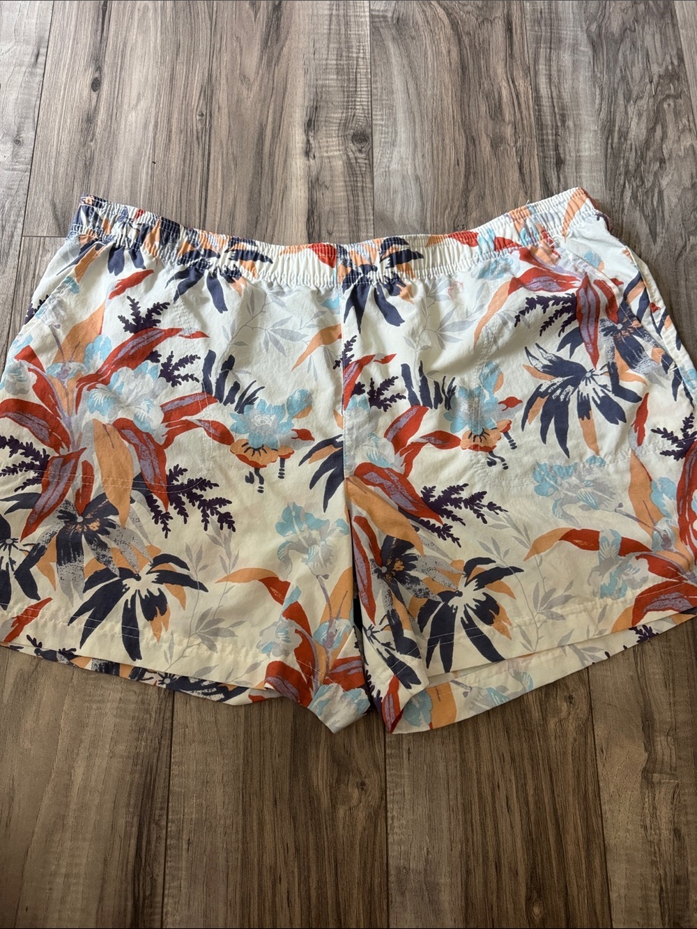 Columbia women’s swim XL
